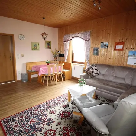 Apartment In Neudorf Mit Garten Und Grill Sehmatal